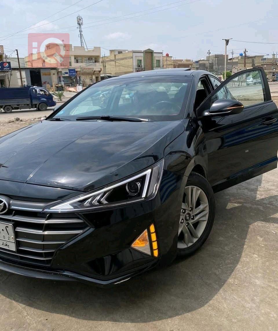 هیوندای ئەلەنترا